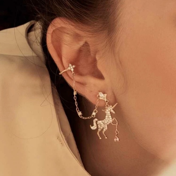 ๐ 3/$35 Rhinestone Gold Unicorn Earrings